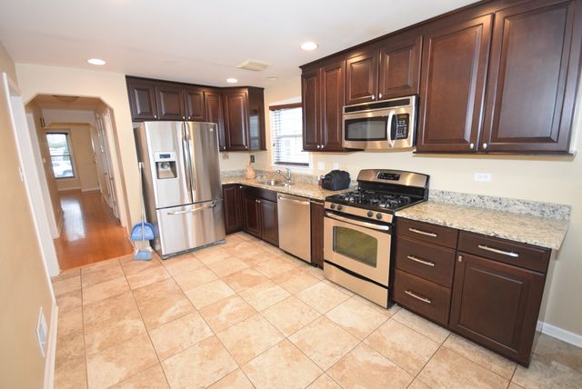 5551 S Mason Avenue 1, Chicago, IL 60638