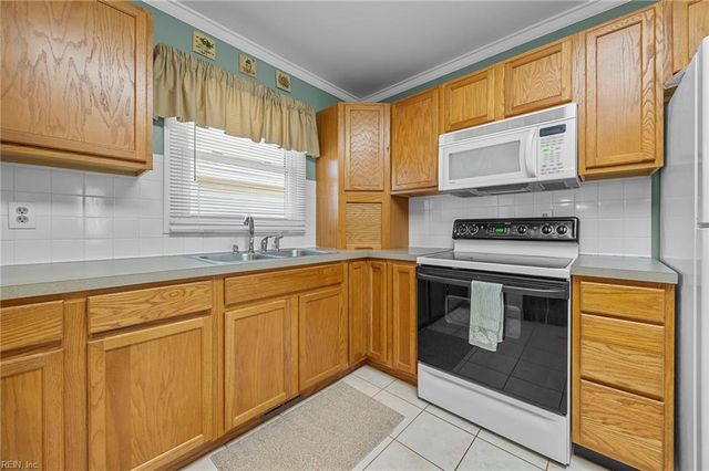 816 Gene CRES, Chesapeake, VA 23320
