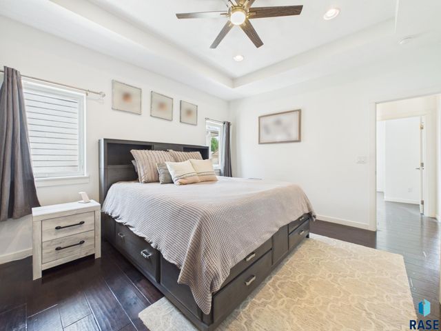 6909 S Shadow Cir Circle, Sioux Falls, SD 57108