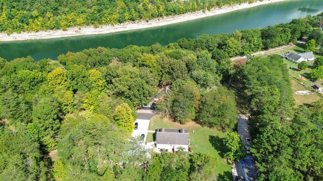 748 Rocky Point Road, Bronston, KY 42518