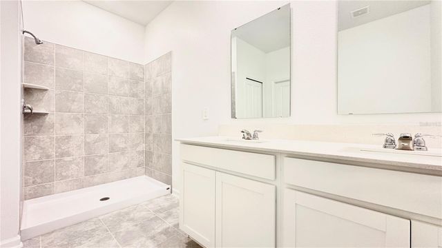 683 DARING DRIVE, Davenport, FL 33837
