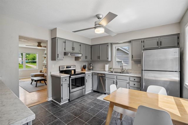 3507 49th Street, Des Moines, IA 50310