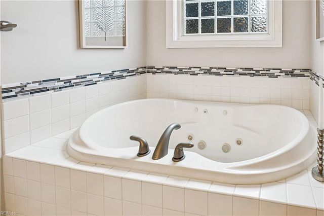 3100 Bent Tree LN, Toano, VA 23168