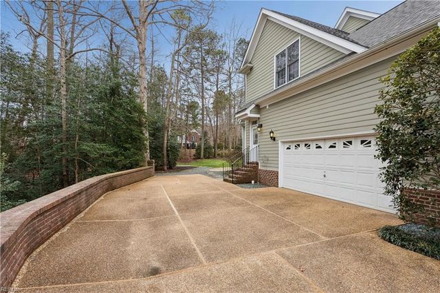 3100 Bent Tree LN, Toano, VA 23168