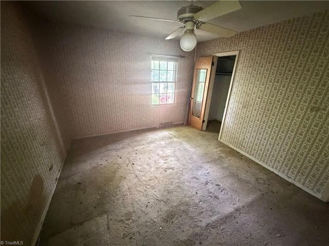 2405 Timberlake Avenue, High Point, NC 27265