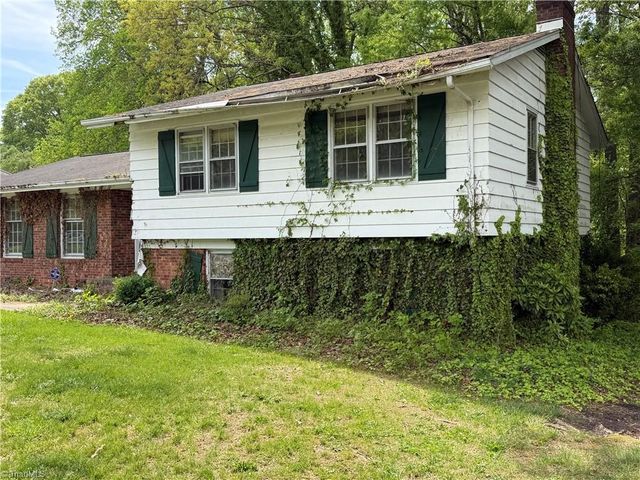 2405 Timberlake Avenue, High Point, NC 27265