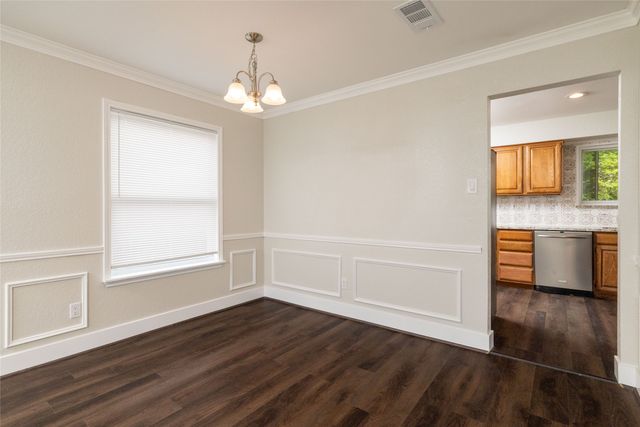 641 Lemon Drive, Arlington, TX 76018