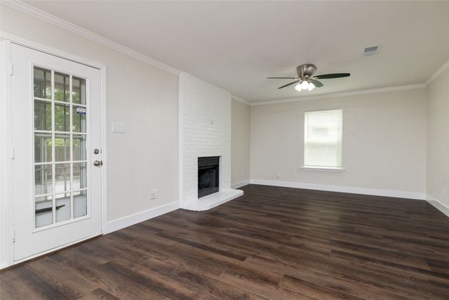 641 Lemon Drive, Arlington, TX 76018