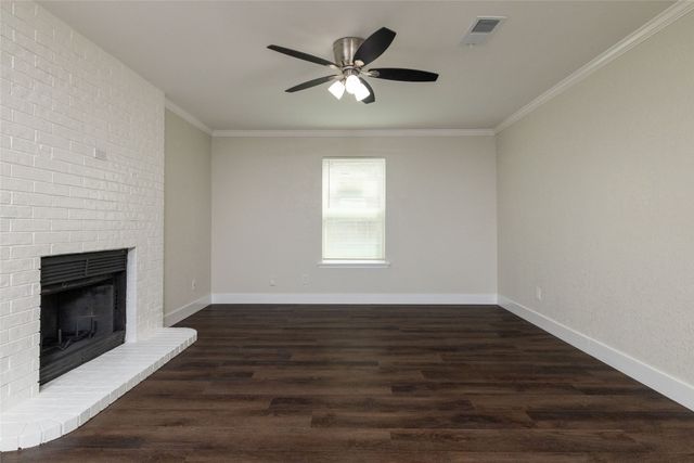 641 Lemon Drive, Arlington, TX 76018