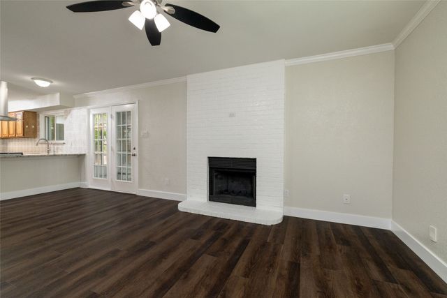 641 Lemon Drive, Arlington, TX 76018