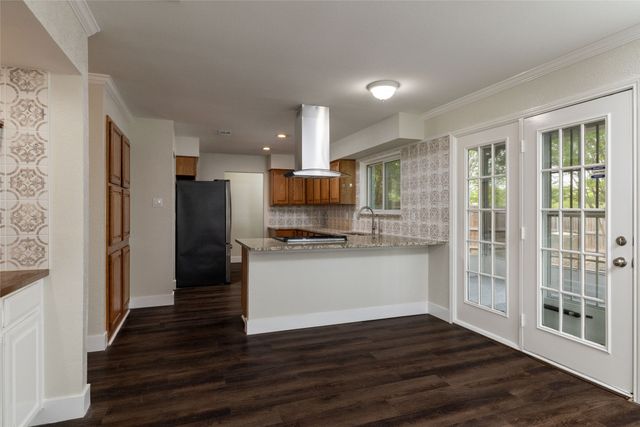 641 Lemon Drive, Arlington, TX 76018