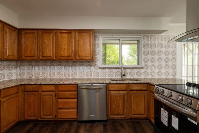 641 Lemon Drive, Arlington, TX 76018