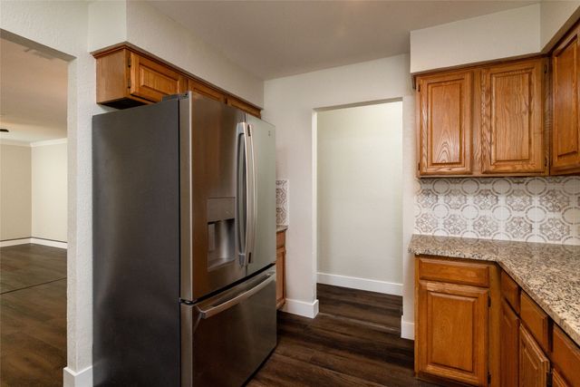 641 Lemon Drive, Arlington, TX 76018