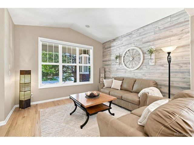 2763 Greensborough Dr, Littleton, CO 80129