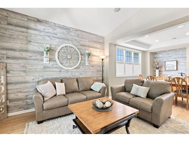 2763 Greensborough Dr, Littleton, CO 80129