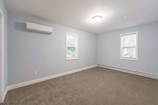 8-10 Kensington Ave, Springfield, MA 01108