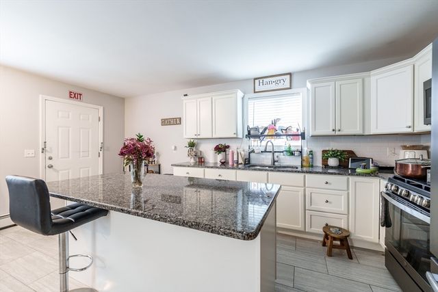 8-10 Kensington Ave, Springfield, MA 01108