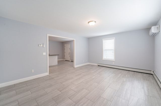 8-10 Kensington Ave, Springfield, MA 01108