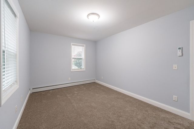 8-10 Kensington Ave, Springfield, MA 01108