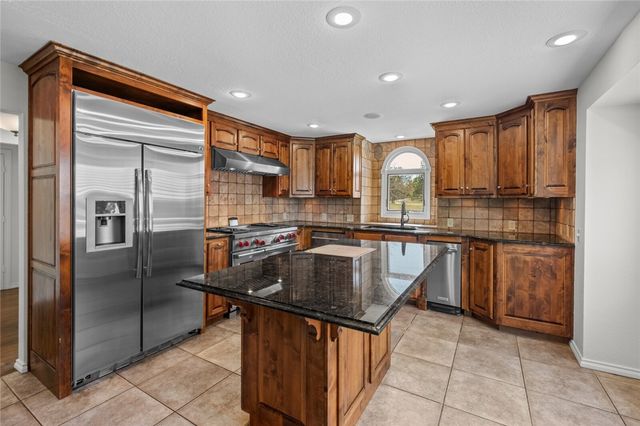 9 Augusta Court, Rogers, AR 72758