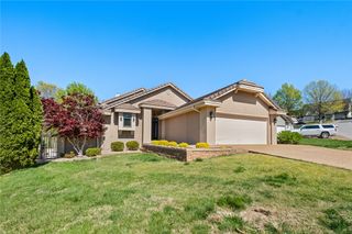 9 Augusta Court, Rogers, AR 72758