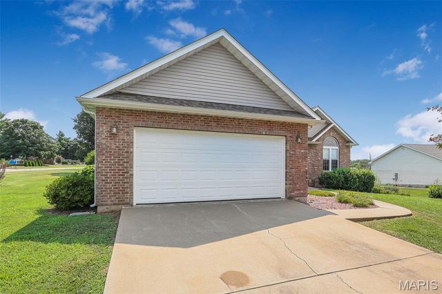 1 Dogwood Court, Fredericktown, MO 63645
