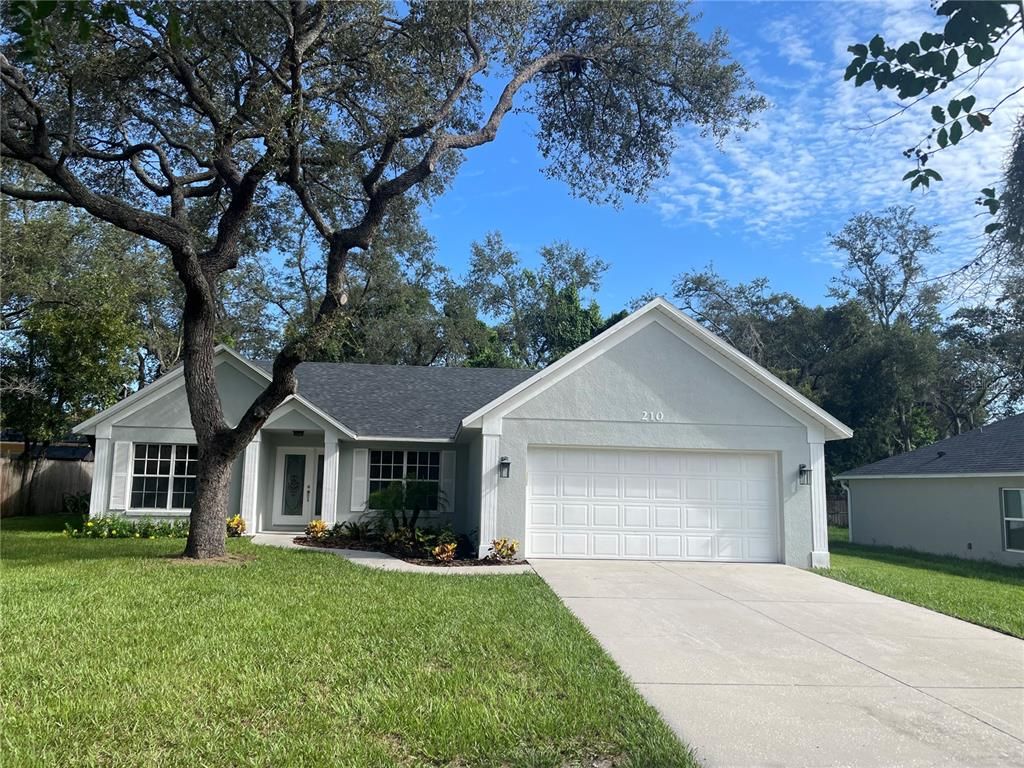 210 E BAKER STREET, Minneola, FL 34715