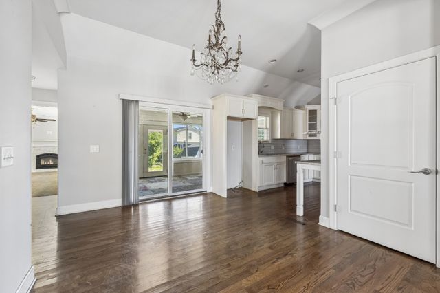737 Work Dr, Nashville, TN 37207
