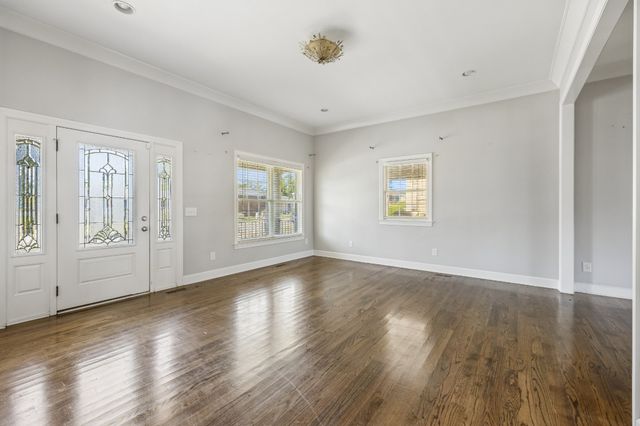 737 Work Dr, Nashville, TN 37207