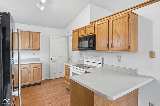 6235 Miller Woods Lane, Indianapolis, IN 46237