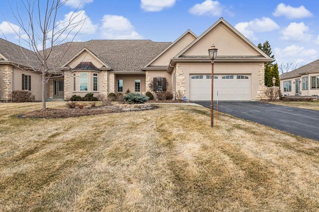 N35W23668 Auburn COURT, Pewaukee, WI 53072