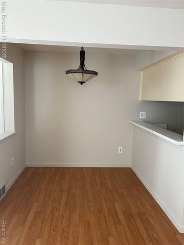 35122 TERRYBROOK Drive, Sterling Heights, MI 48312