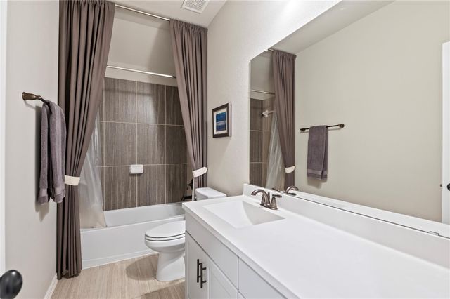 1422 Bowen Drive, League City, TX 77573