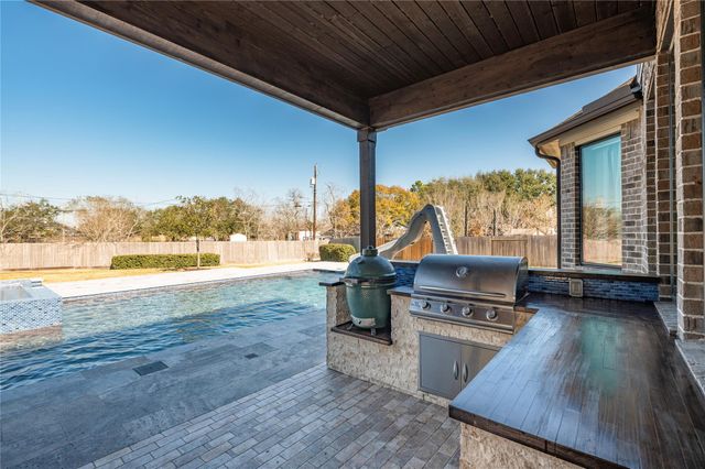 1422 Bowen Drive, League City, TX 77573