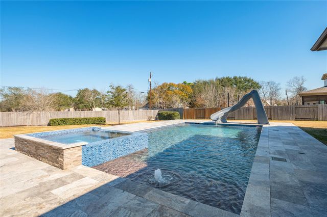 1422 Bowen Drive, League City, TX 77573