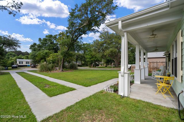 492 Jabbertown Road, Southport, NC 28461