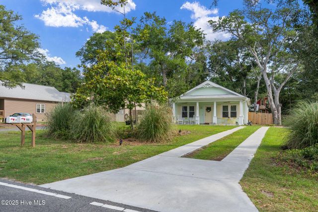 492 Jabbertown Road, Southport, NC 28461