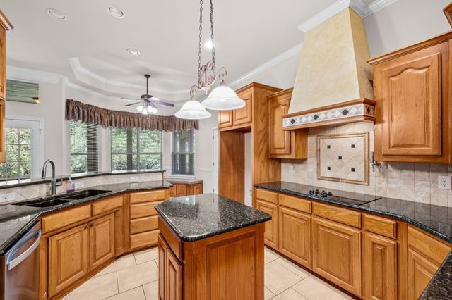 106 Woodhaven Court, Weatherford, TX 76087