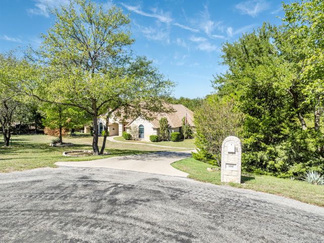 106 Woodhaven Court, Weatherford, TX 76087