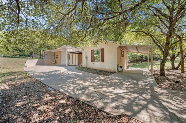 106 Woodhaven Court, Weatherford, TX 76087