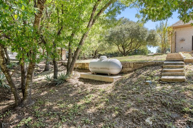 106 Woodhaven Court, Weatherford, TX 76087
