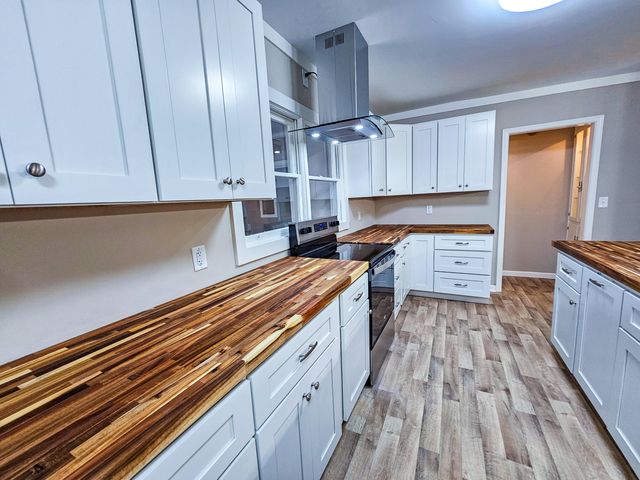 127 Meadowlake Drive, Walterboro, SC 29488