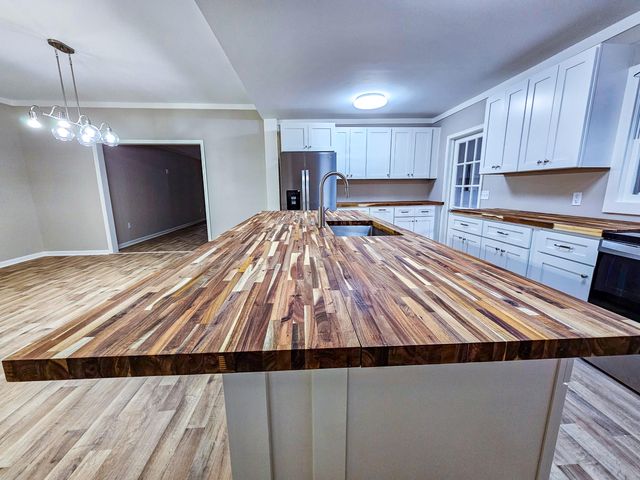 127 Meadowlake Drive, Walterboro, SC 29488