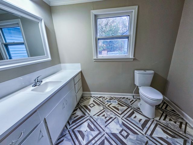 127 Meadowlake Drive, Walterboro, SC 29488