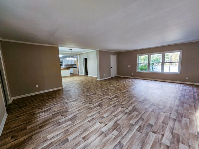 127 Meadowlake Drive, Walterboro, SC 29488