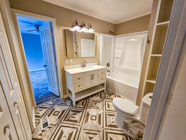 127 Meadowlake Drive, Walterboro, SC 29488