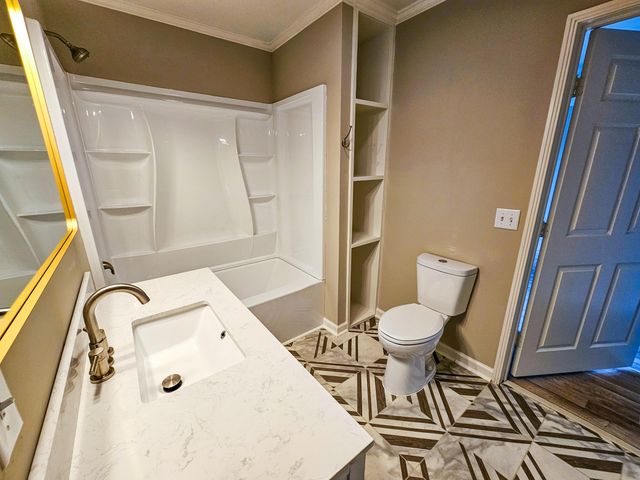 127 Meadowlake Drive, Walterboro, SC 29488