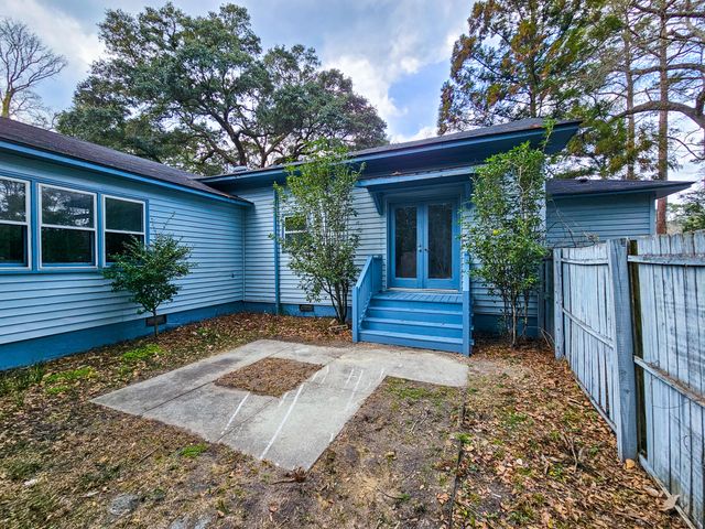 127 Meadowlake Drive, Walterboro, SC 29488