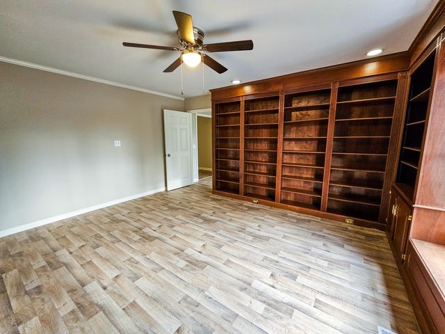 127 Meadowlake Drive, Walterboro, SC 29488