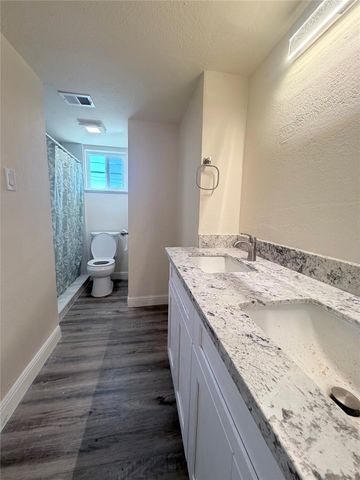 8211 Leader Street, Houston, TX 77036